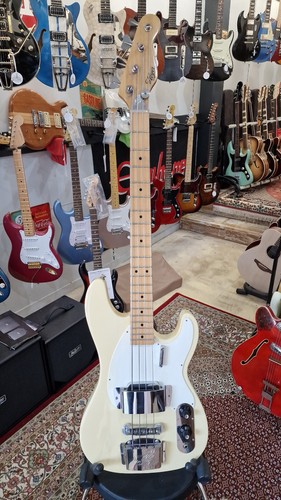 Arnold hoyer 5043 bass 1970 - arnold, ca.1970